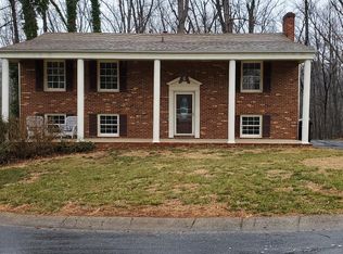 1409 Abbey Cir, Vinton, VA 24179