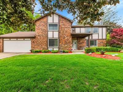 2401 Chalet Dr, Rochester Hills, MI, 48309