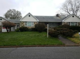 1111 Creswood Rd, Philadelphia, PA 19115