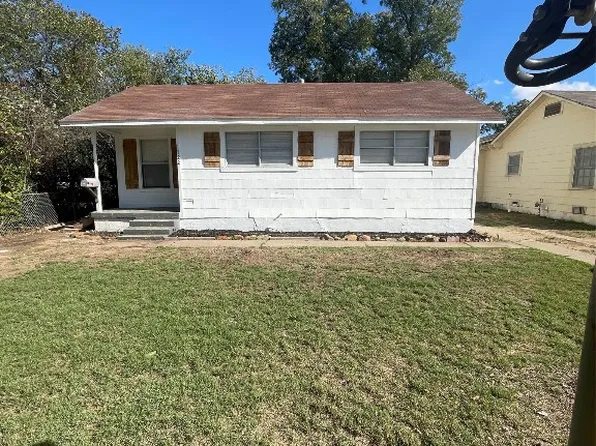 1322 Wayne St, Haltom City, TX 76117
