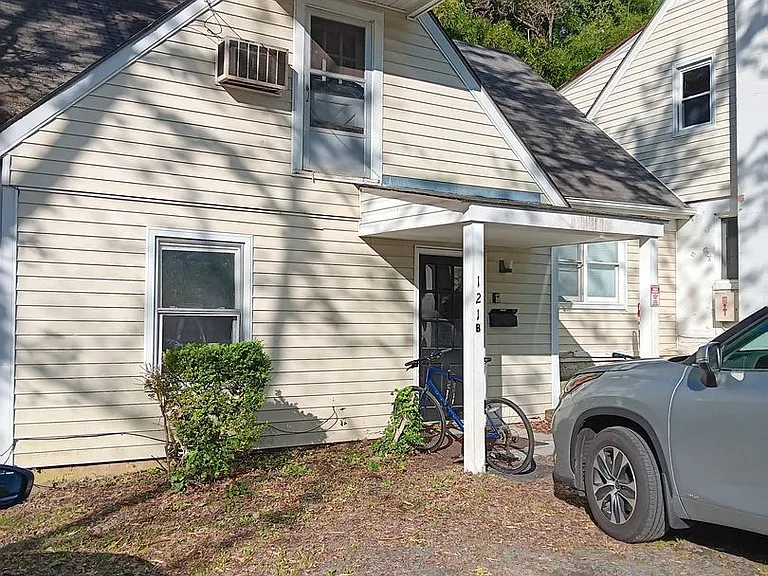 121B Harmon St — Photo 3