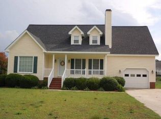822 Riverbend Rd N, Goldsboro, NC 27530