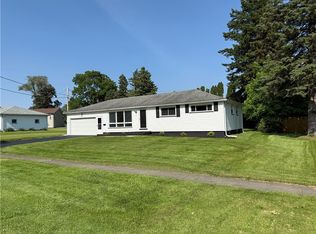 1 Marilou Dr, Rochester, NY 14624