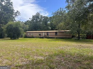 97 10th Ave, Saint George, GA 31562