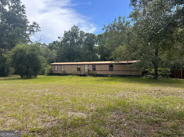 97 10th Ave, Saint George, GA 31562
