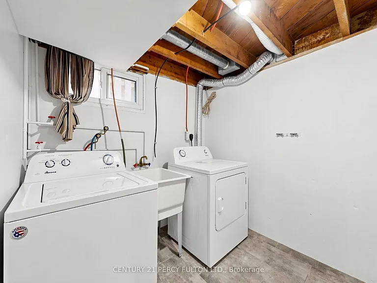 25 Kenwood Cres — Photo 41