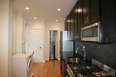 Rented by aptsandlofts.com