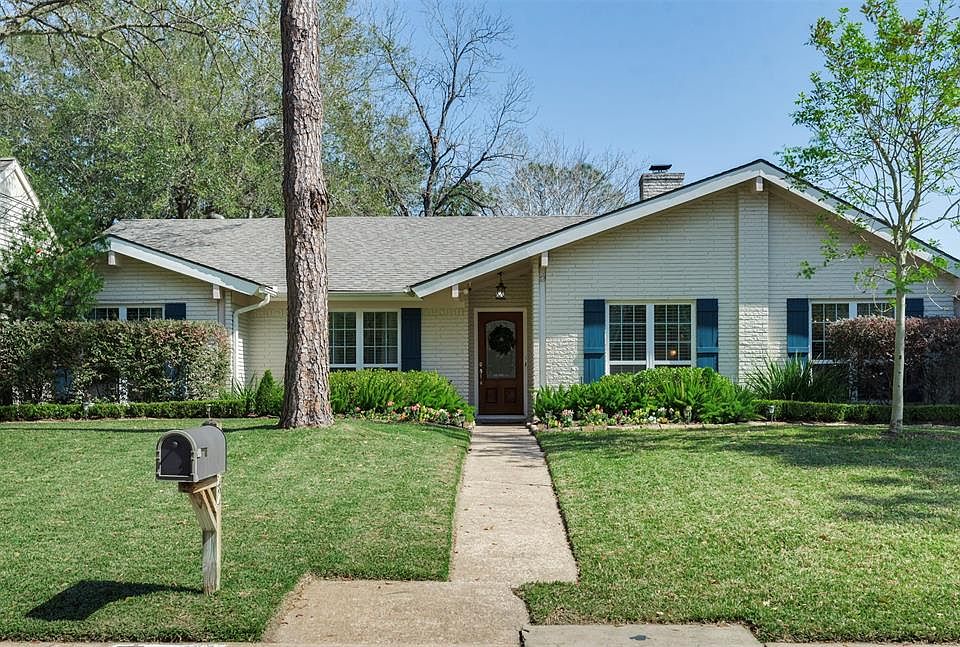 1st image of 2622 Anniston Dr