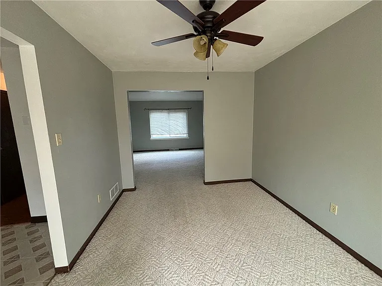 3204 Camberly Dr — Photo 12