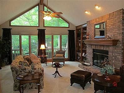 4th image of 12064 Watermark Ct