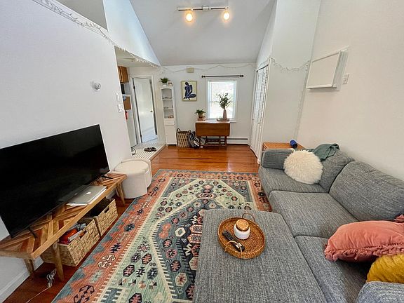 3rd image of 101 Burtis St Floor 2