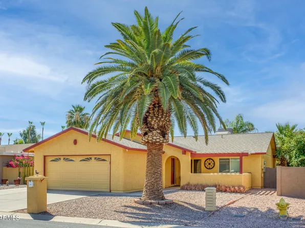 25821 S NEW TOWN Drive, Sun Lakes, AZ 85248