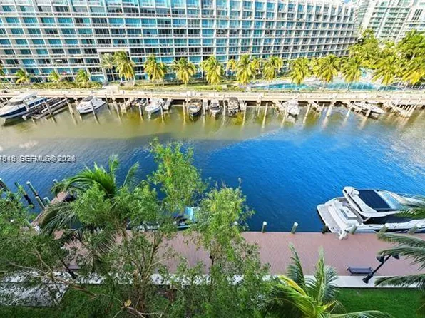 3001 NE 185th St, Aventura, FL