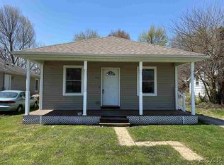 712 Parkwood Ave, Blissfield, MI