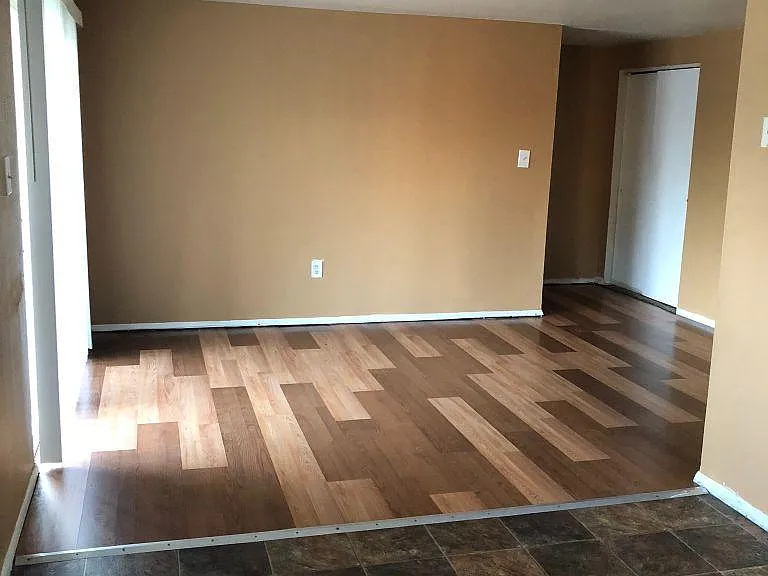 Regent Apartments — Photo 8