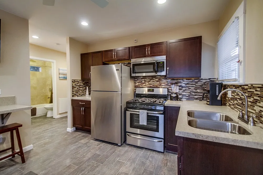 3 bed, $3,750 — Photo 3