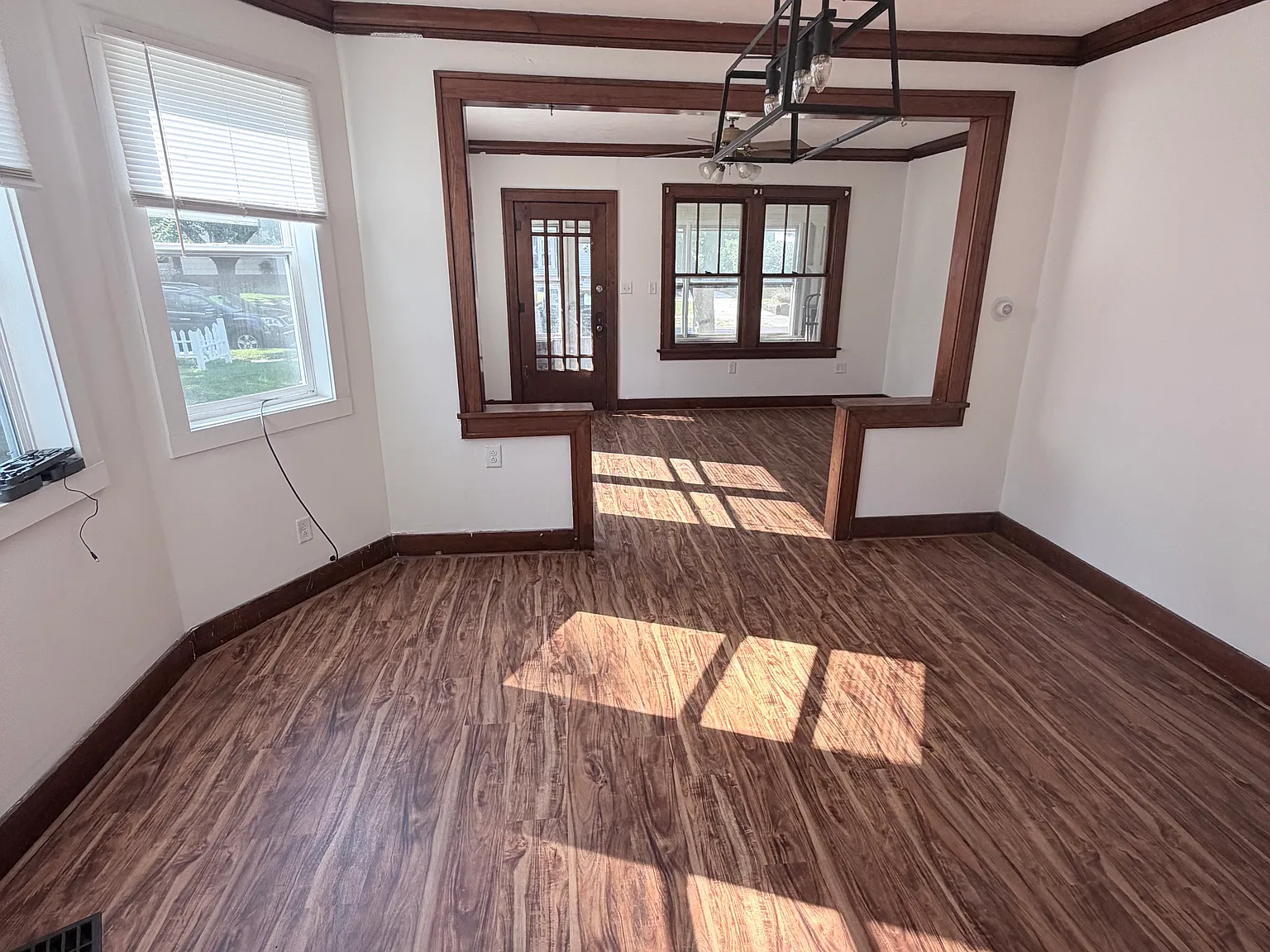 3 bed, 1.5 bath, 1200 sqft, $1,250 — Photo 4