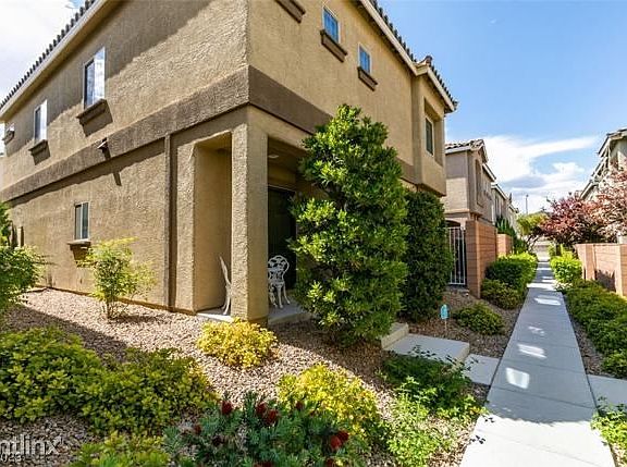 3rd image of 9654R Volk Ave