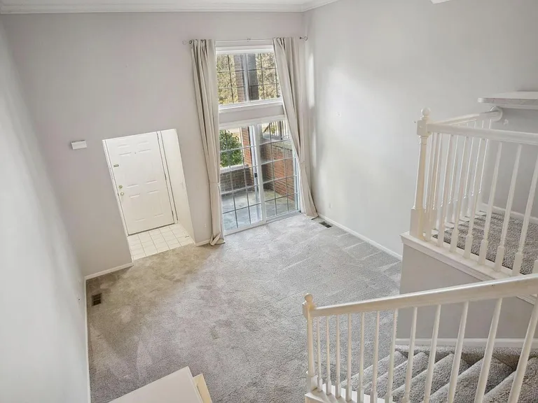 2924 Barclay Way — Photo 4