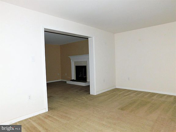 5th image of 419 California Trl