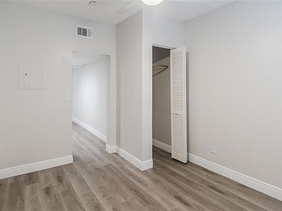 5th image of 1119 S Mills Ave #C