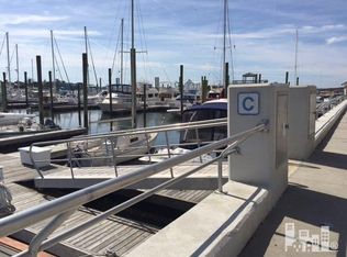 330 Causeway Dr, Wrightsville Beach, NC 28480