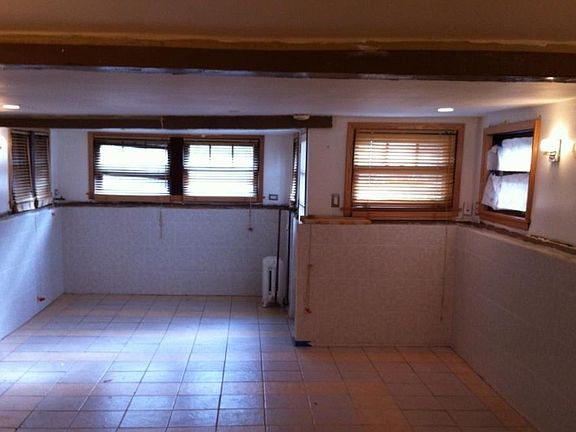 4th image of 1224 W Albion Ave