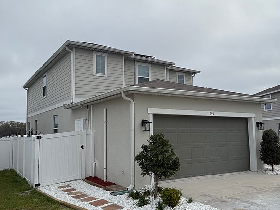 2nd image of 1143 Forest Gate Cir