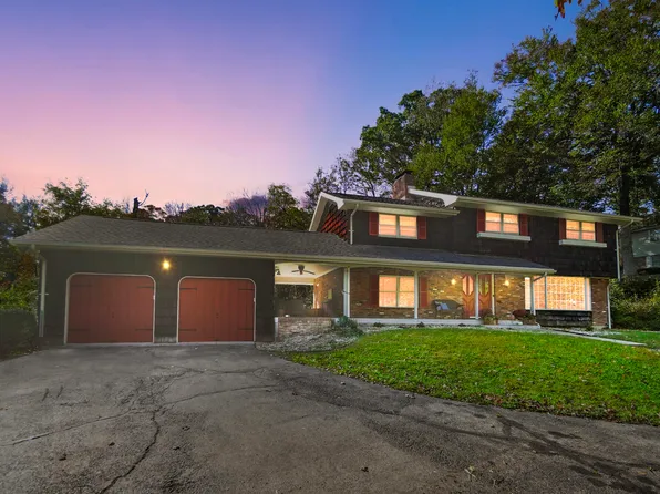 917 White Oak Dr, Springfield, OH 45504