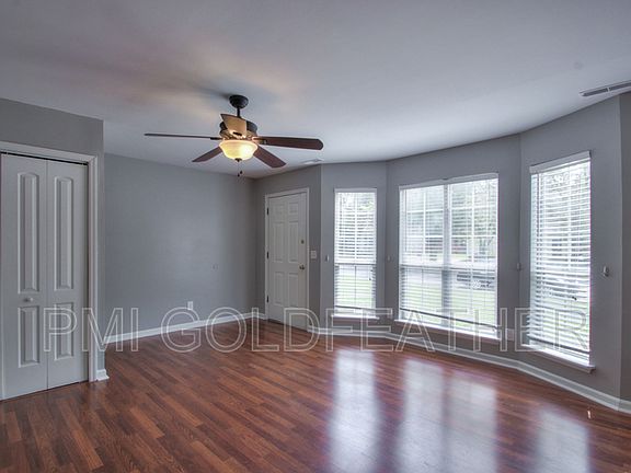 3rd image of 434 Westgate Blvd