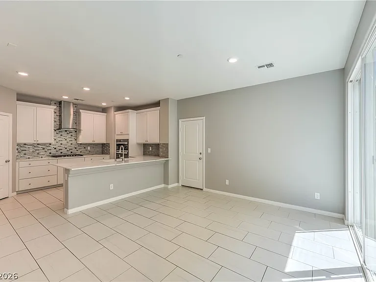 2508 Valdanos Pl — Photo 7