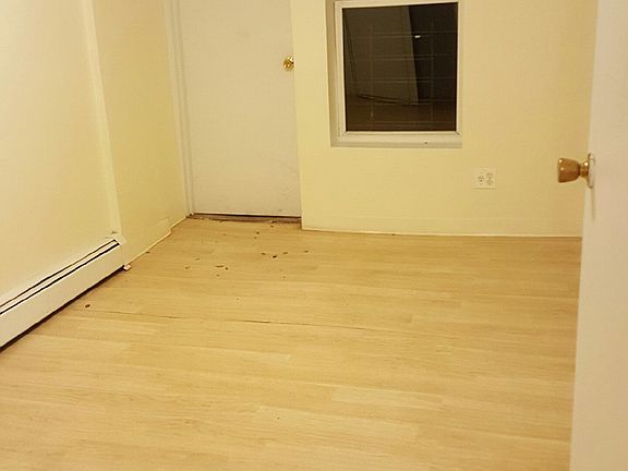 4th image of 571 Macdonough St #1