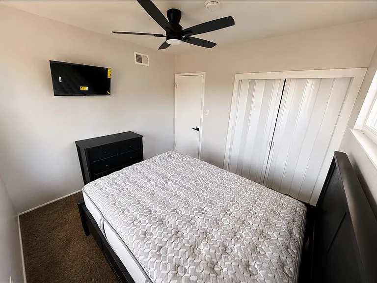 6688 Montclair Dr #4 — Photo 12