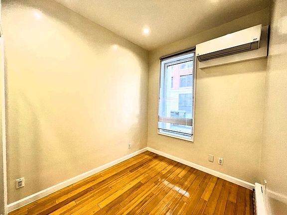 5th image of 318 E 62nd St APT 2F