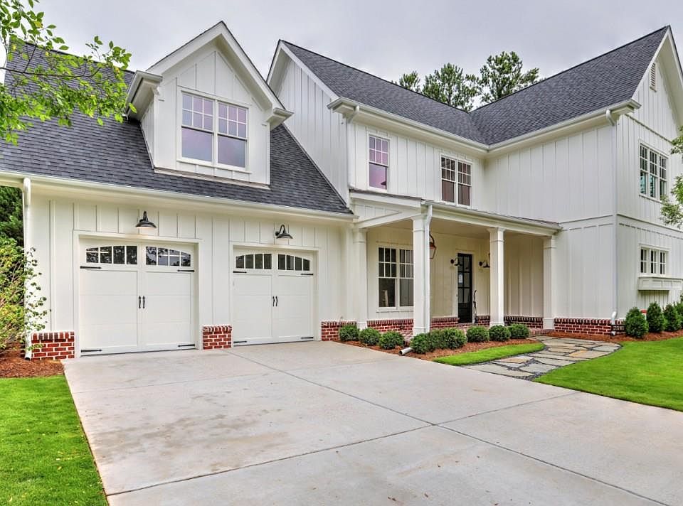 1st image of 2616 Middle Coray Cir NE