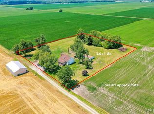 9946 Mockingbird Ln, Mascoutah, IL 62258