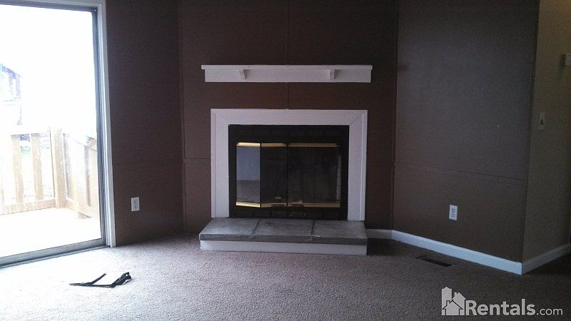 2nd image of 208 Fleetwood Dr
