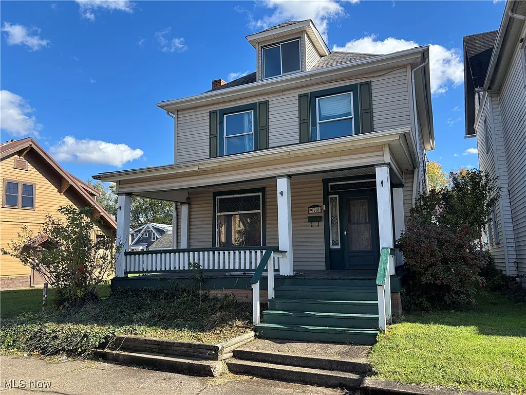 928 Main St photo 1