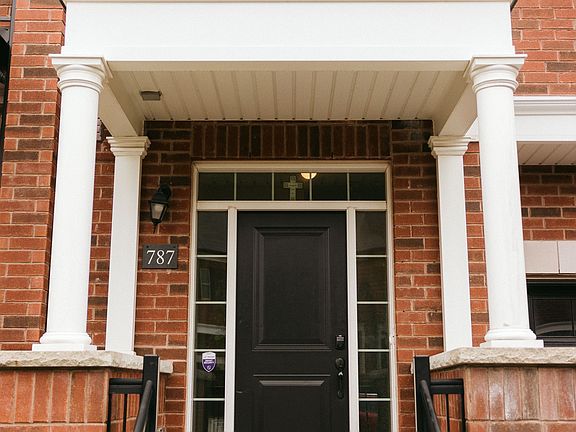 5th image of 787 Banks Cres