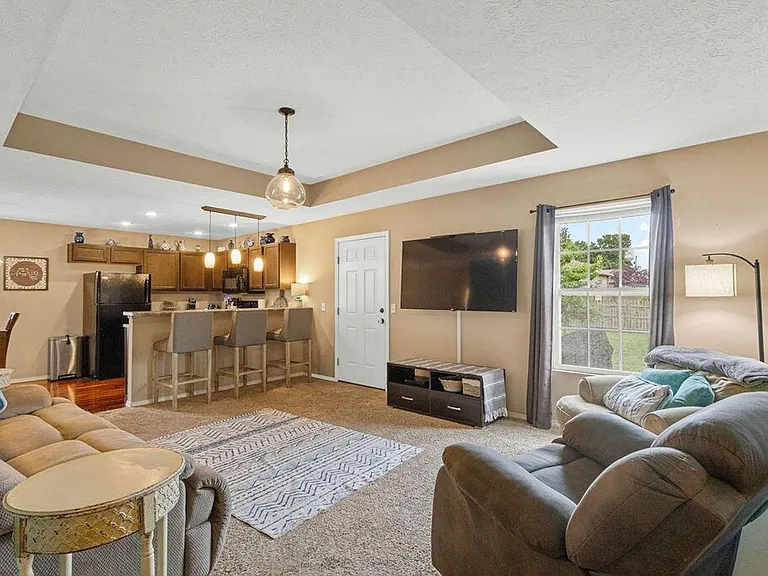 4101 N Thistle Dr — Photo 3