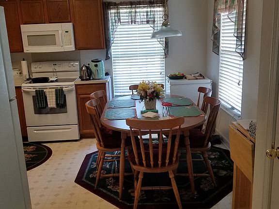 3rd image of 1551 Andora Dr