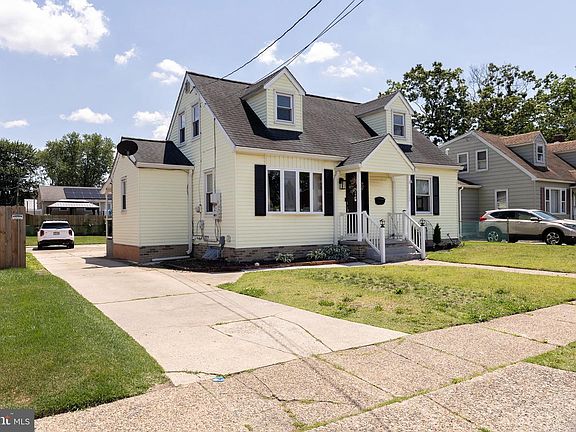 2nd image of 122 Maryland Ave