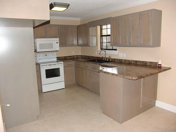3rd image of 3741 Southland Blvd