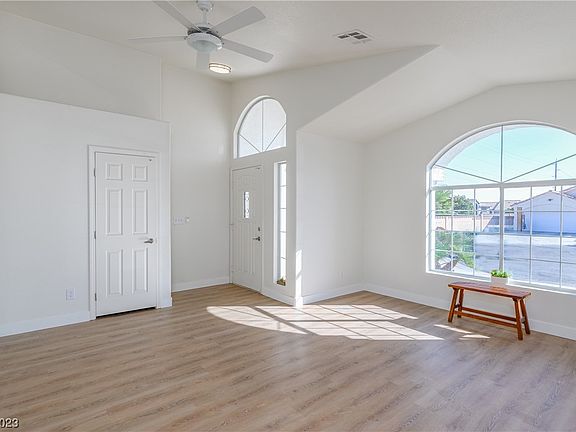 5th image of 1301 Feather Glen Ct