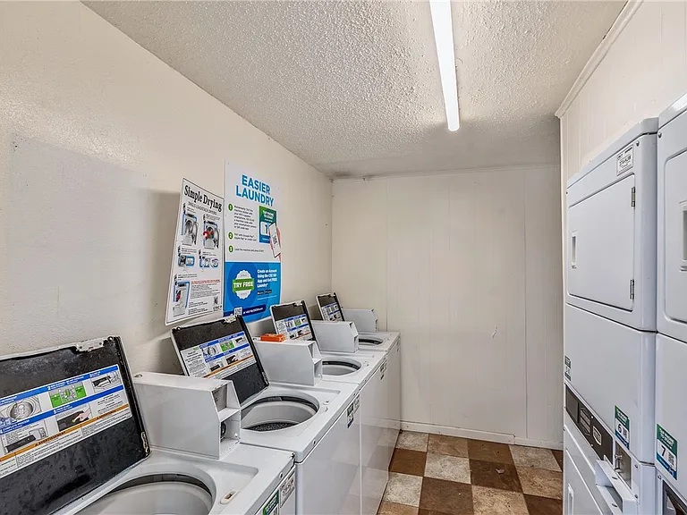 3914 Old College Rd — Photo 12
