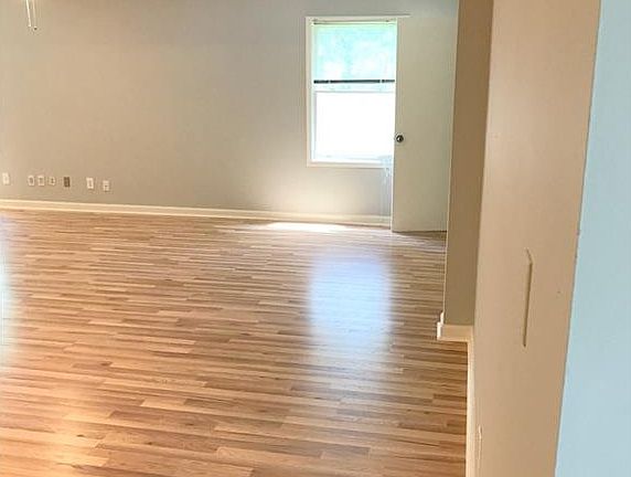 5th image of 2570 Indian Lake Dr