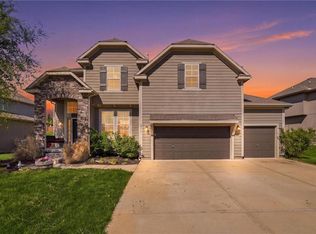 2776 W Sitka Dr, Olathe, KS 66061
