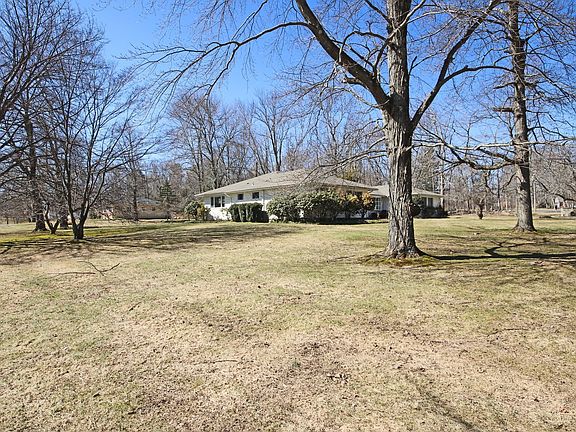 27 Lindencrest Drive