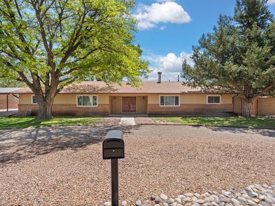 9816 Riverside Rd NW, Albuquerque, NM, 87114