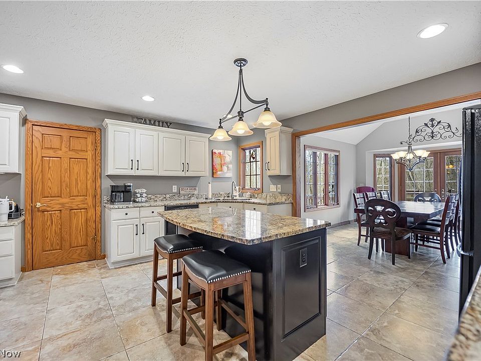 9057 Regency Woods Dr, Kirtland, OH 44094 Zillow